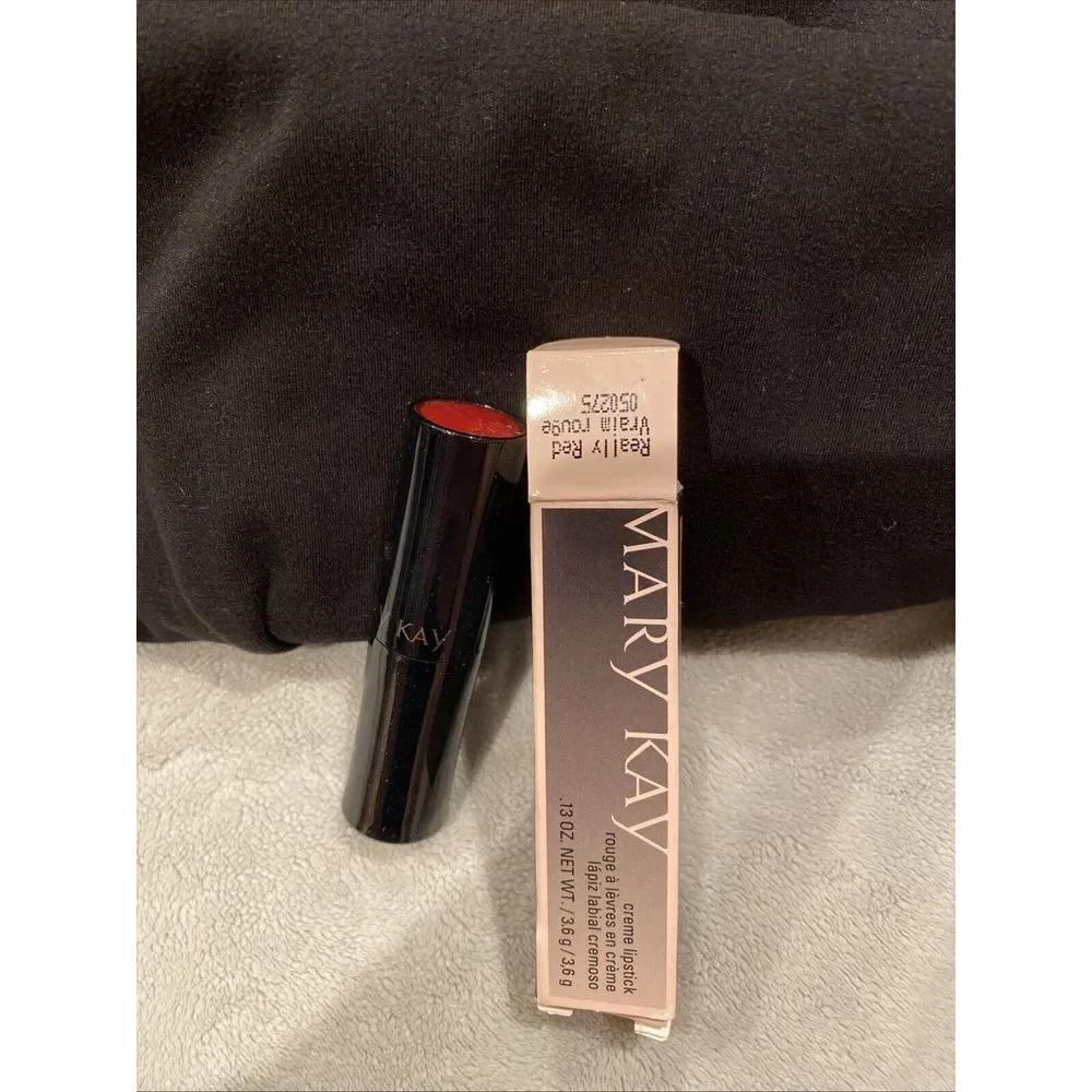 Mary‎ Kay Creme Lipstick Really Red 050275